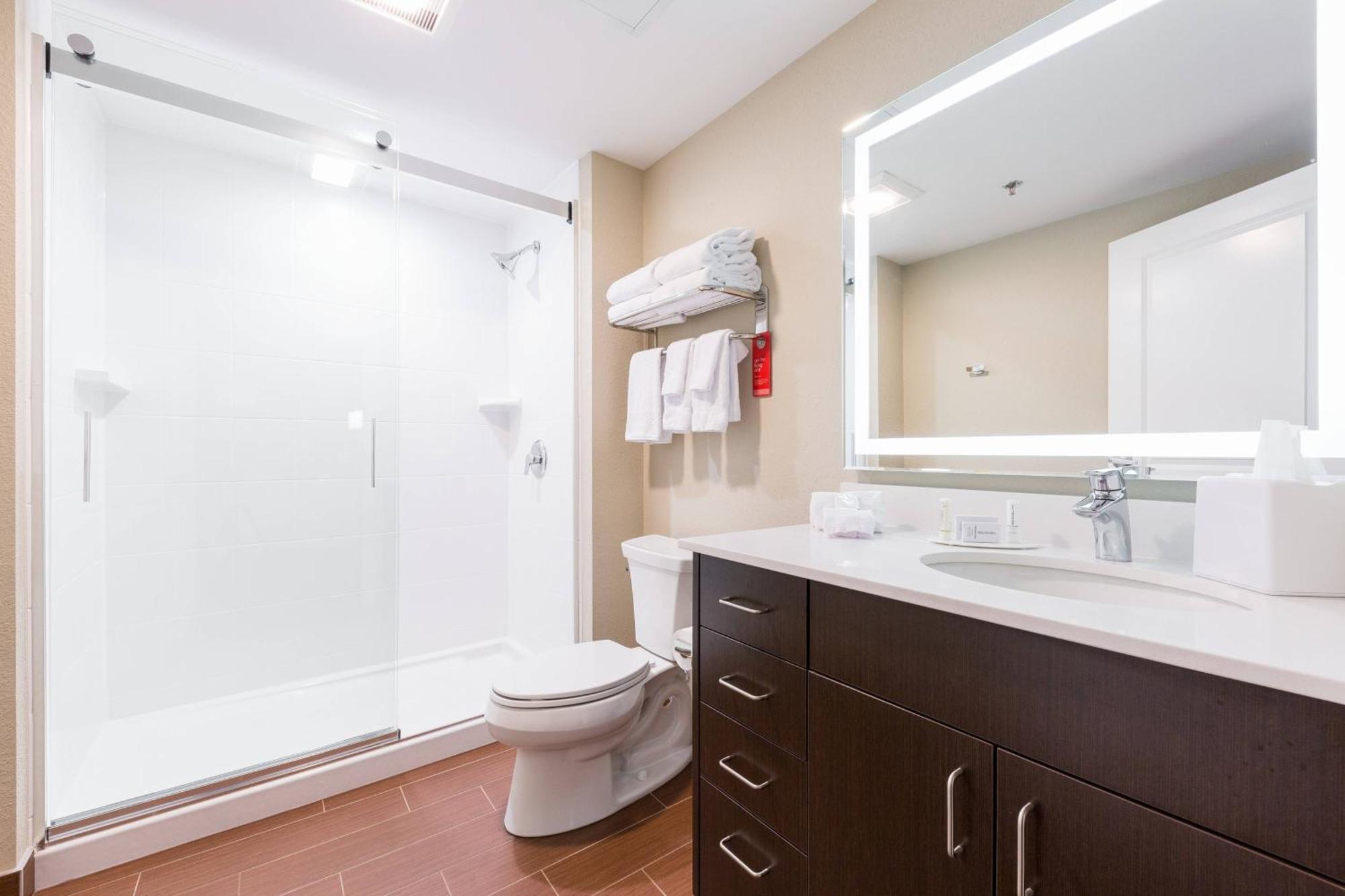 Towneplace Suites By Marriott Edmonton South Exteriör bild