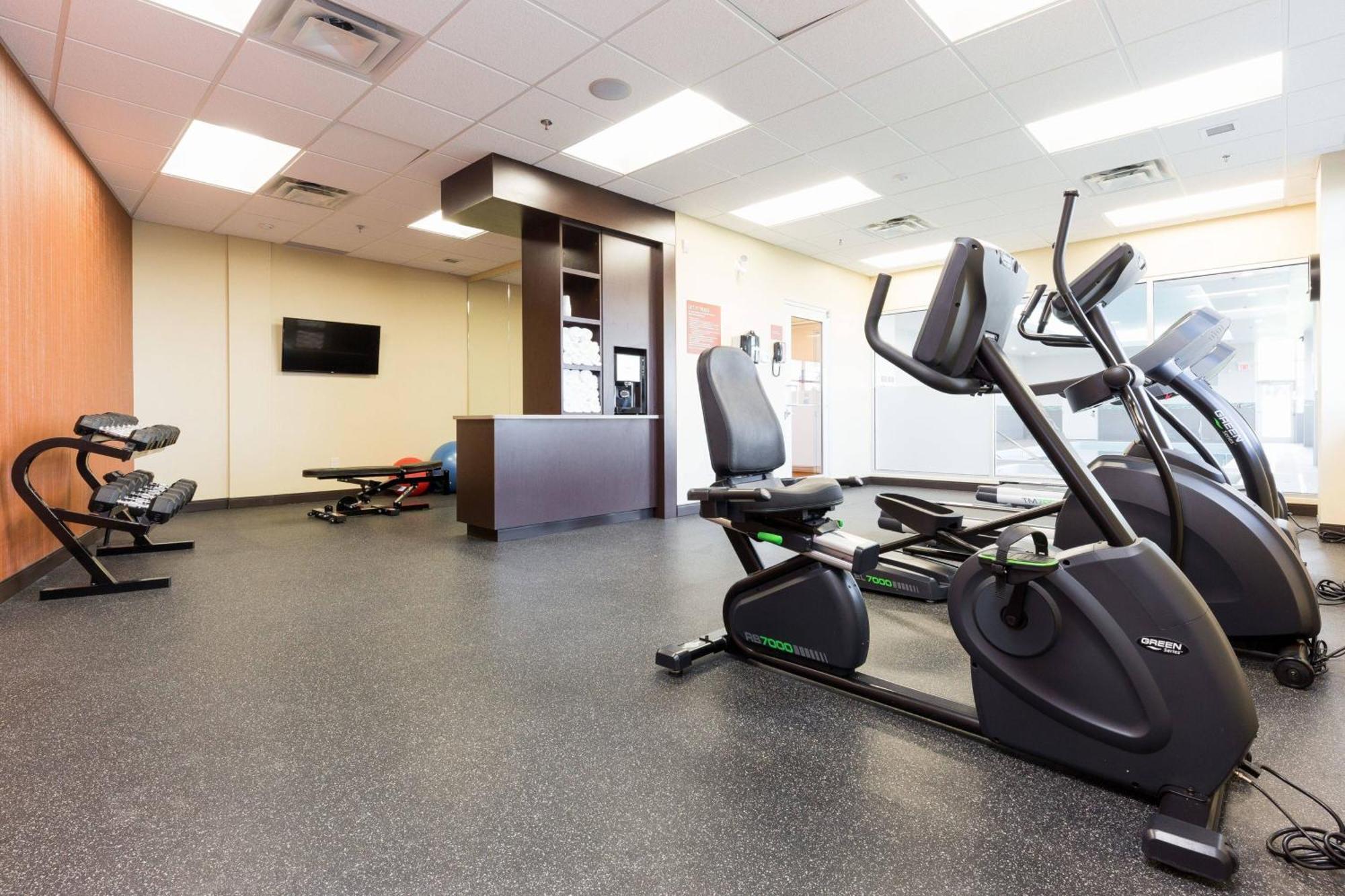 Towneplace Suites By Marriott Edmonton South Exteriör bild