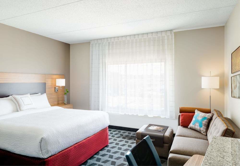Towneplace Suites By Marriott Edmonton South Exteriör bild