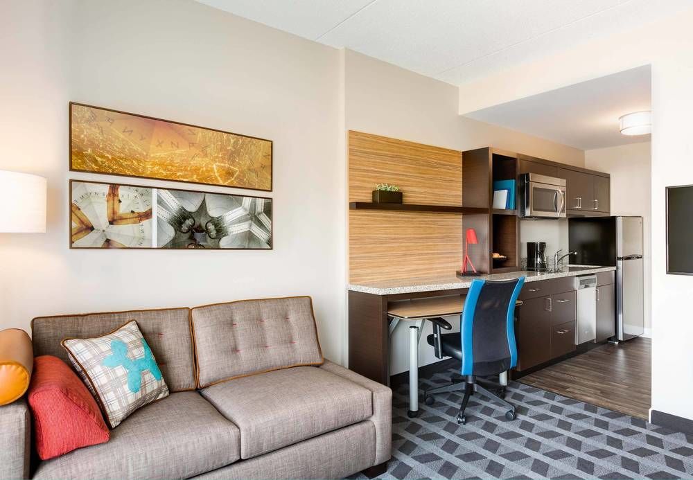 Towneplace Suites By Marriott Edmonton South Exteriör bild