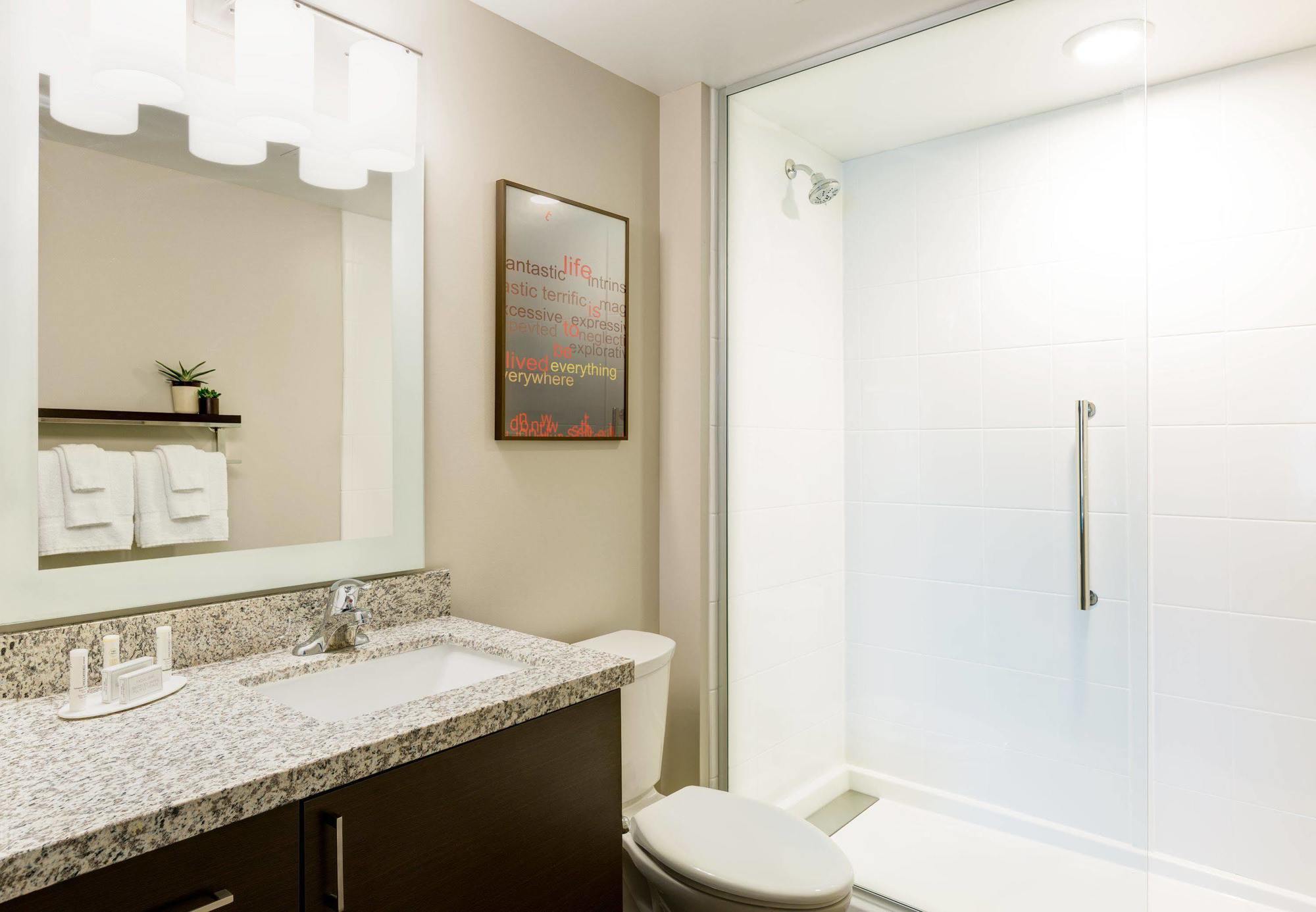 Towneplace Suites By Marriott Edmonton South Exteriör bild
