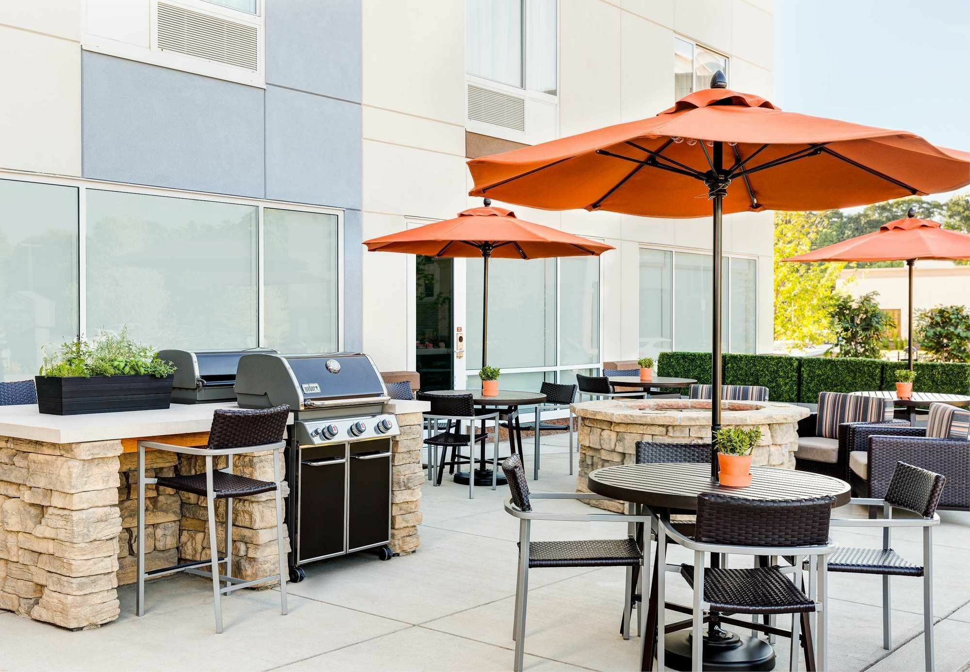 Towneplace Suites By Marriott Edmonton South Exteriör bild