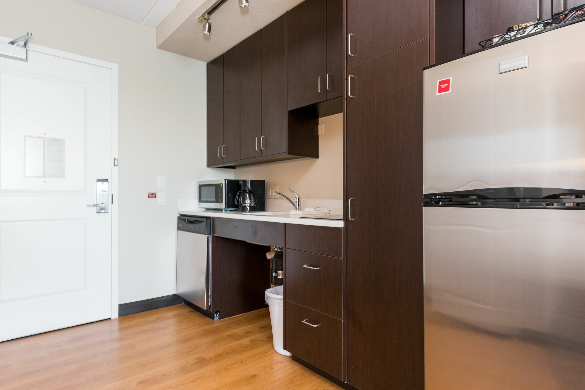 Towneplace Suites By Marriott Edmonton South Exteriör bild